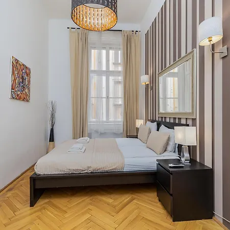 Venus - Dohany Street I Будапешт