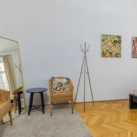 Venus - Dohany Street I